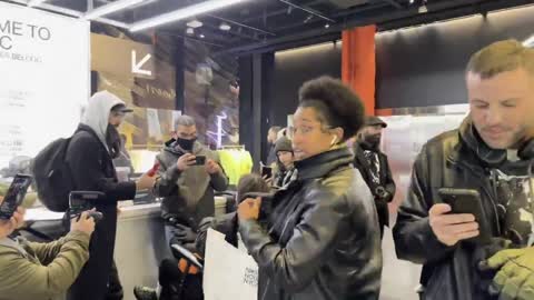 Noncompliant New Yorkers Demand Service In Nike Store