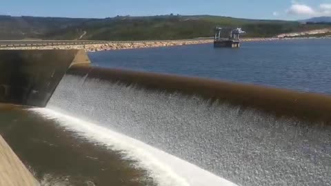 Theewaterskloof dam is overflowing
