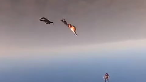 Skydivers collide and pass out