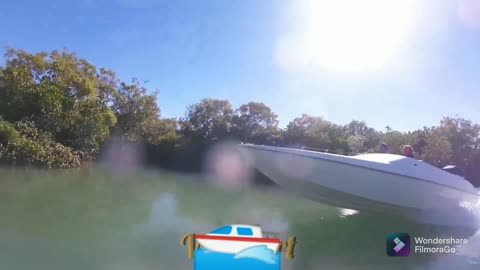 two boats crash