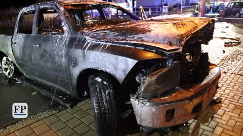 Pick-up ausgebrannt! Unfall bei Lauter-Bernsbach mit acht Verletzten