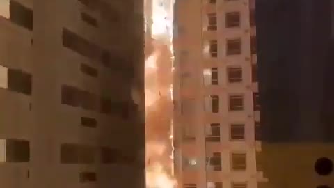Early stages of the massive high-rise fire yesterday in the United Arab Emirates.