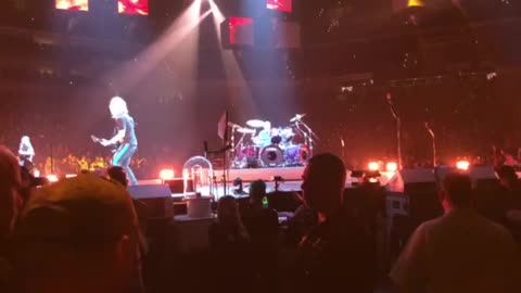 Metallica concert epic stage flames