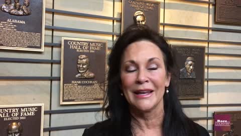 Mary Travis on her husband Randy Travis' Country Music Hall of Fame induction | Rare Country