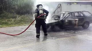 Incendio de un carro generó congestión en la vía San Gil-Piedesuesta