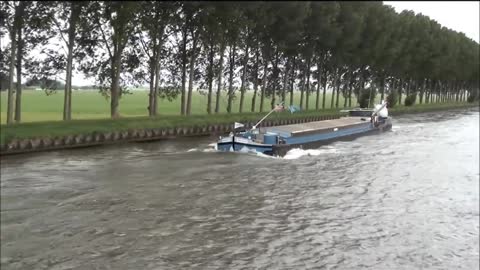 SPITS MODESTA op AMSTERDAM RIJNKANAAL