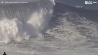 Sebastian Steudtner surffaa jättiläisaalloilla Nazaréssa