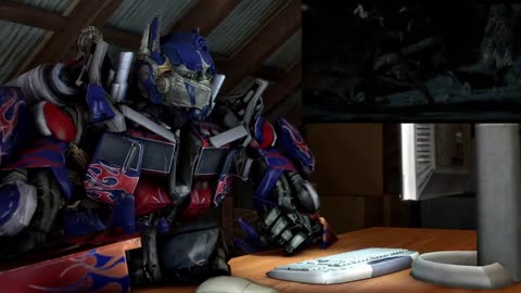Optimus Prime Reacts to Transformers_ The Last Knight Trailer [SFM]