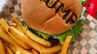 Trump Burger 🍔 🇺🇸