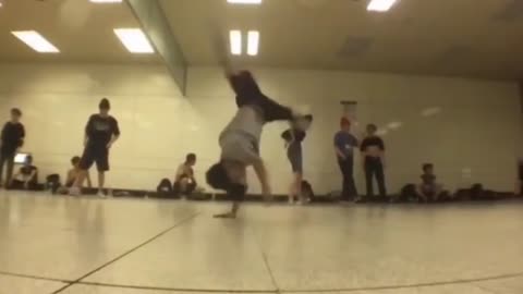 Awesome Guys Dancing Breakdancing: Incredible Moves on Display