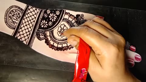 Simple Mehndi designs for your feet – News9Live