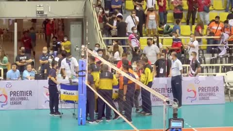 NGAYON KO LANG NAKITA SI ALYSSA NA GANITO, KUNG IKAW SI ALYSSA, PANSININ MO PA SI REF?