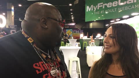 PORN Brielle Day with Big Will Exxxotica Chicago IL