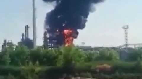 Drone hit the oil refinery in Novoshakhtinsk Russia