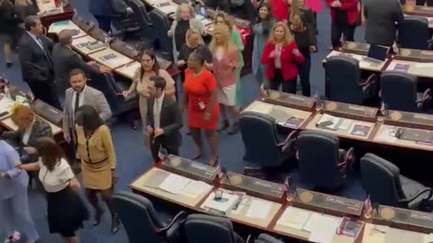 US politicians dancing in state capitol for no reason