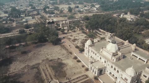 "The Enigmatic Sadiq Garh Palace: Exploring Uch Sharif [EP-03 South Pakistan Series]"