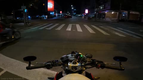 Triumph Street Triple 675R | Akrapovic | Night Ride POV