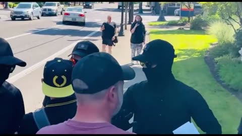 Agent provocateurs failing to infiltrate a rw rally.
