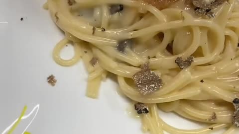 l’ultima pioggia di tartufo ed è pronto.