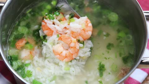 Thai Food _ Rice Soup with Shrimps Recipe