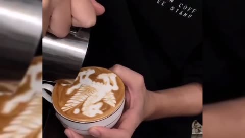 How to draw on coffee with milk