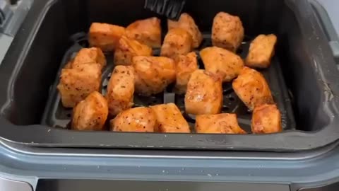 Honey salmon bites