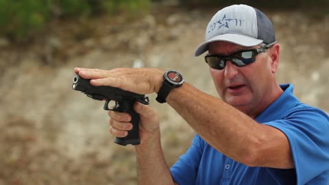 Training: What is trigger jerk? | How to avoid shot anticipation