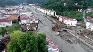 Drone shows dramatic Turkey flood rescue