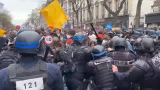 Paris Riots are getting Intense as Police clash with Angry Citizens