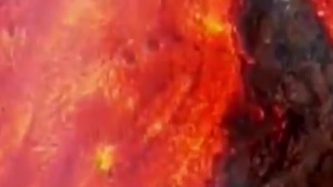 You have never seen anything like it: Lava tsunami covers the island