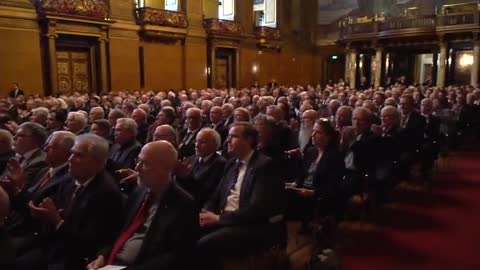 VIDEO DES AKTUELLEN DEUTSCHEN BUNDESKANZLERS OLAF SCHOLZ.