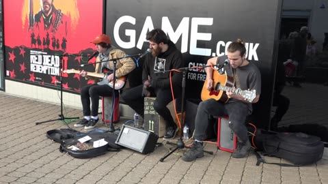 Buskerteers Band Music in the Ocean City Plymouth 22nd December 2018