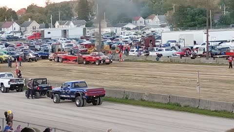 Truck and Tractor Pull 4×4 (Coshocton Ohio)