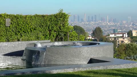 Modern Architectural Home offer Spectacular Panoramic Views of The Los Angeles Skyline