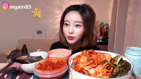 Real sound Mukbang Kimchi. Spicy Mukbang