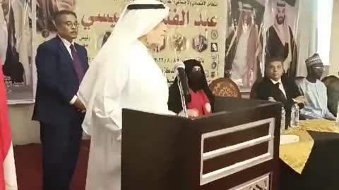 תיעוד מזווית נוספת מהדרמה במצרים: שגריר סעודיה במצרים התמוטט ומת במהלך נאום שנשא