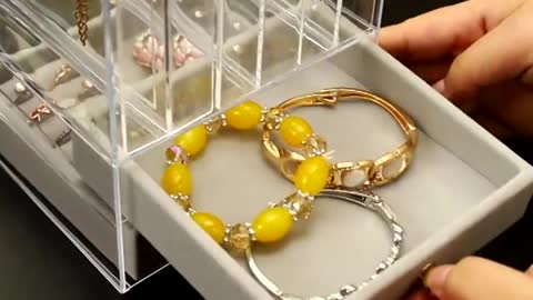 Multifunctional Transparent Dustproof Jewelry Box /Necklace Earring Storage Box