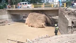 Torrenciales lluvias ocasionaron crecientes y derrumbes en Pidecuesta