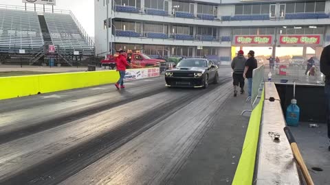 Hellcat runs down gt400