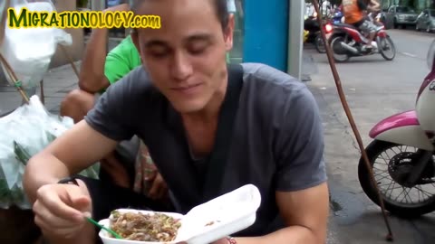 Eating Live Dancing Shrimp (Goong Ten in Bangkok Thailand)