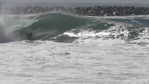 Hurricane Marie sends huge waves to Southern California