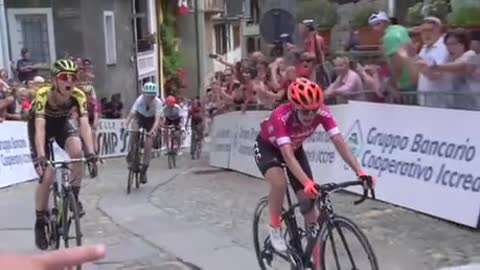 Never celebrate too early, cyclist fail