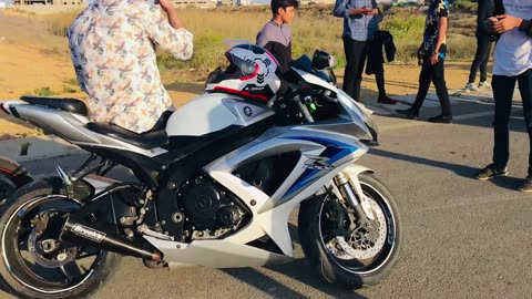 FIRST RIDE EXPERIENCE WITH A SPORTS BIKE