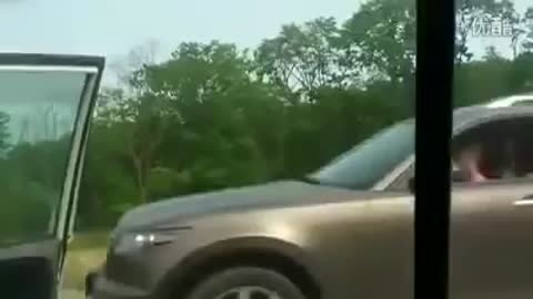 Road Rage Turns into a Smack Down