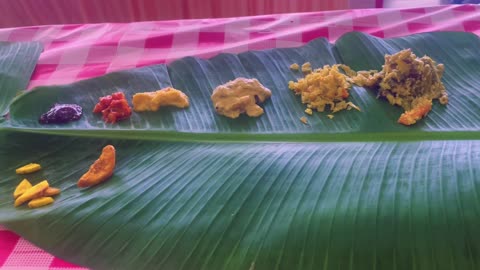 Onam Special Sadhya | Food Served On Banana Leaf | India's Harvest Festival Where I enjoyed Sadhya