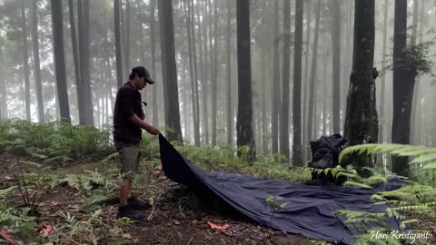 HEAVY RAINSTORM IN FLOATING TENT __ SOLO CAMPING IN HEAVY RAIN AND RAINSTORM