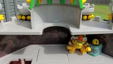 Bowser's Castle featuring Mario, Donkey Kong, and Bowser - Slide Test