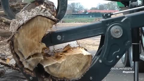 Extreme Fast Wood Chipper Machine Modern Technology - Amazing Wood Processor Big Tree Shredder Easy