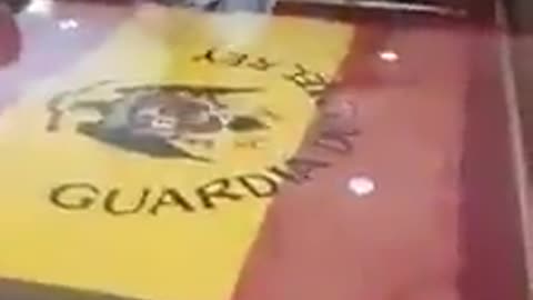 Están censurado el vídeo del escudo de España con Águila de San Juan de la Constitución