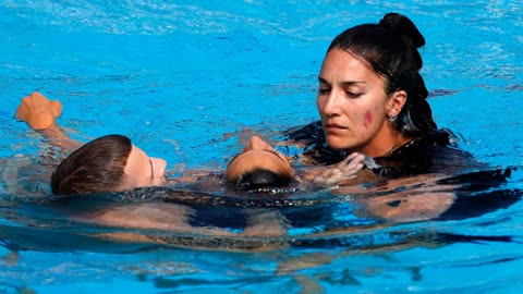 Anita Alvarez loses consciousness in pool at world championships in Budapest